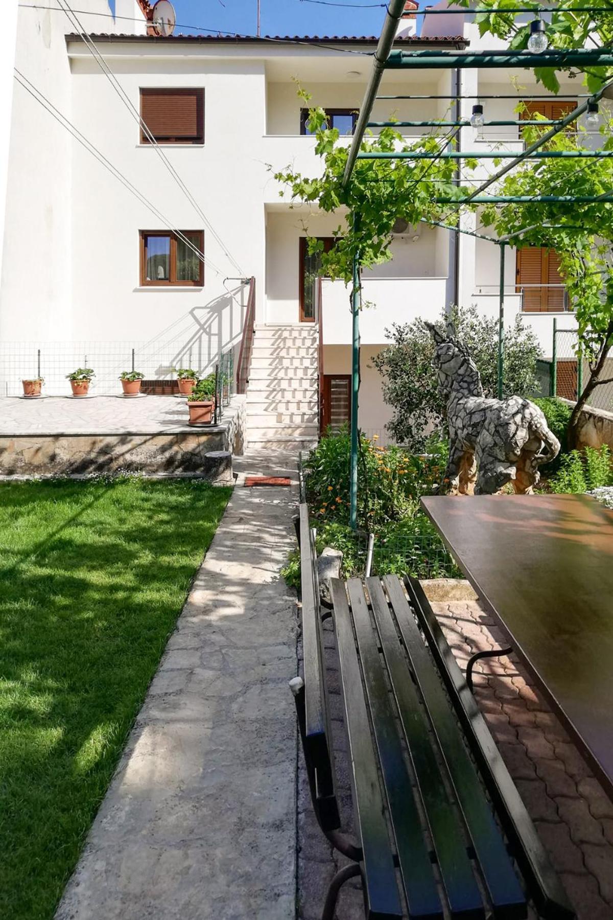 Apartments Silva Pula Exterior photo